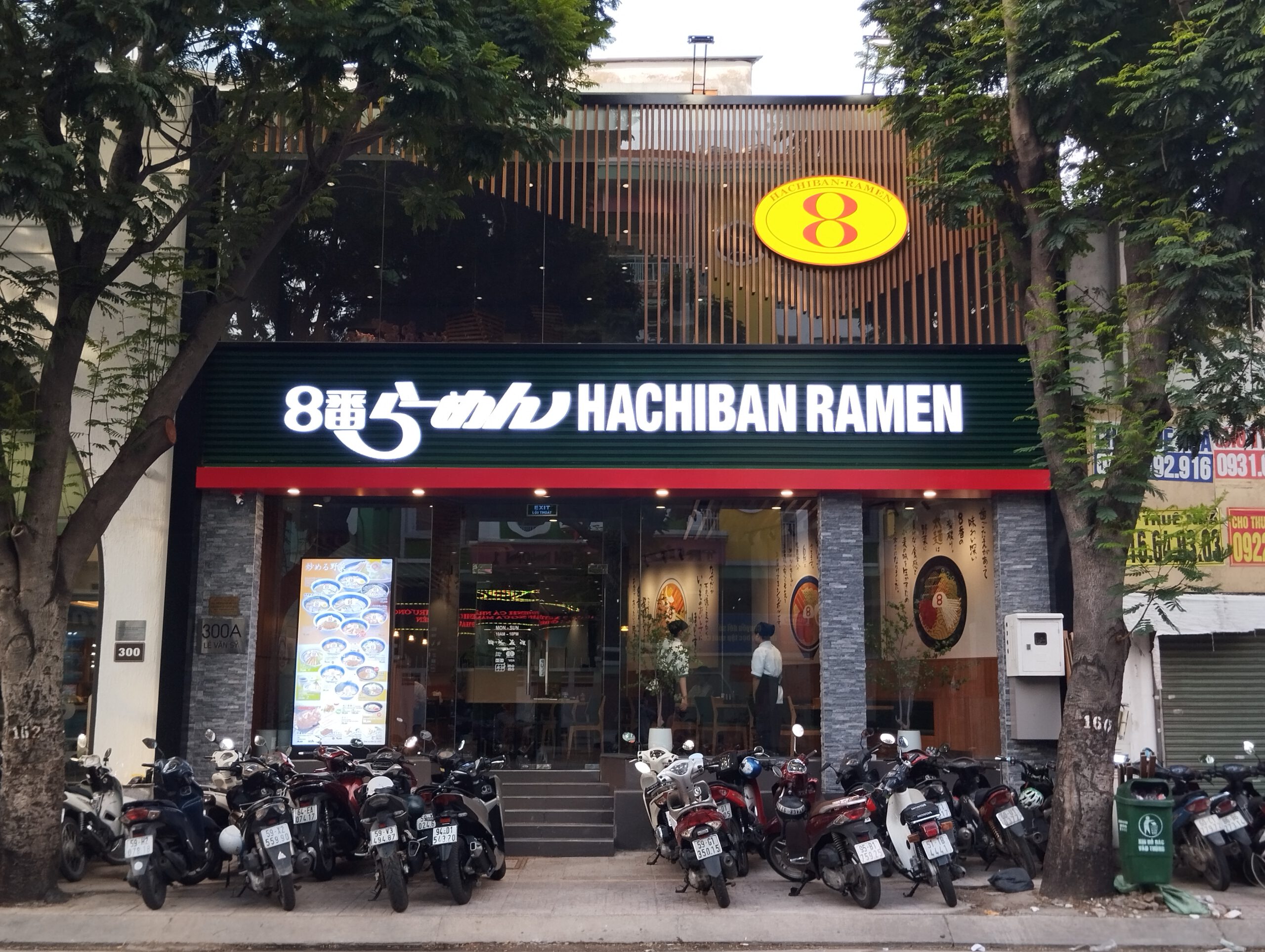 Thi Công Hachiban Ramen – Dấu Ấn Của HTB Trong Ngành Ẩm Thực Nhật Bản Tại Việt Nam