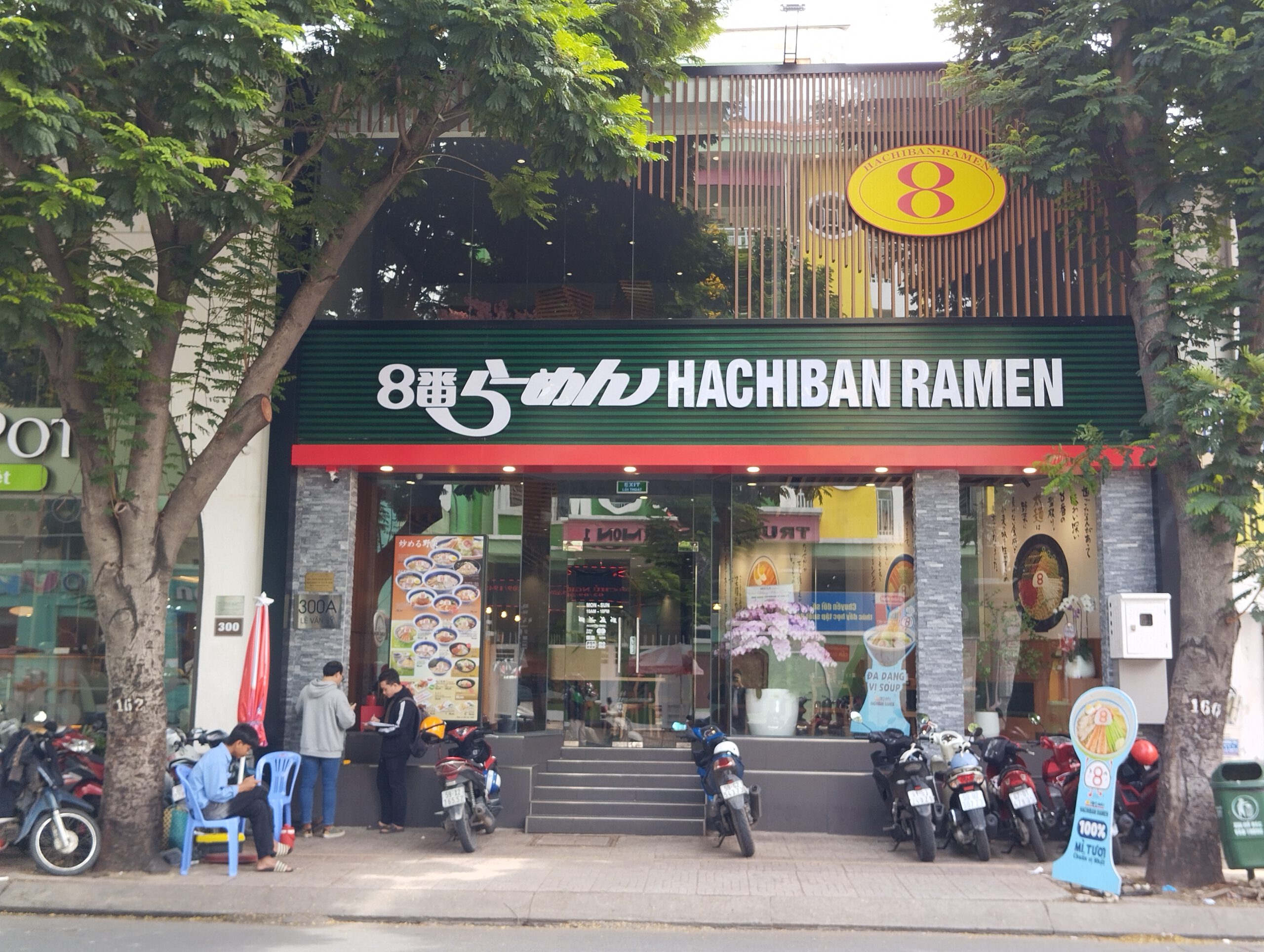 Hợp tác xây dựng nhà hàng Hachiban Ramen giữa HTB và thương hiệu Nhật Bản danh tiếng tại 300A Lê Văn Sỹ, Quận Tân Bình